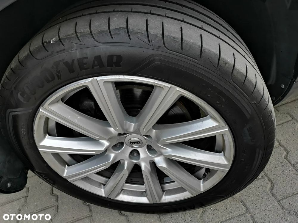 Volvo XC 90 D5 AWD Inscription 7os - 9