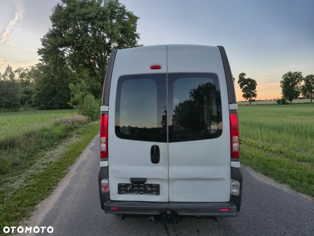 Renault Trafic - 11