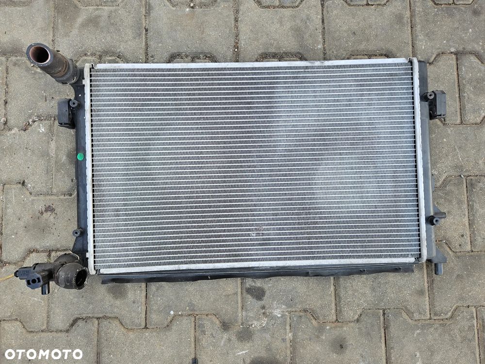 VW Golf Seat Altea Audi A3 1.4 1.6 MPI FSI chłodnica wody - 1