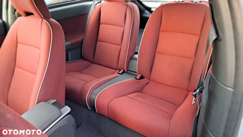 Volvo C30 1.6 R-Design - 10