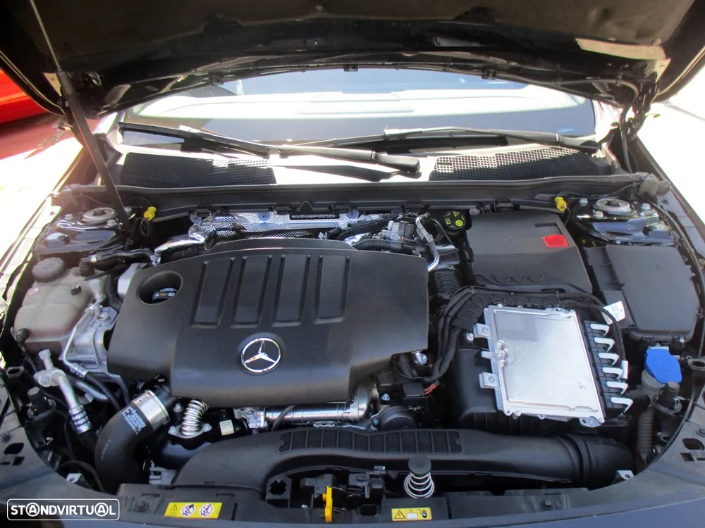 Mercedes-Benz CLA 180 d Shooting Brake AMG Line Aut. - 34