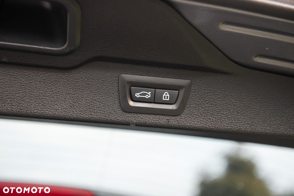 BMW X5 xDrive50i Sport-Aut - 34