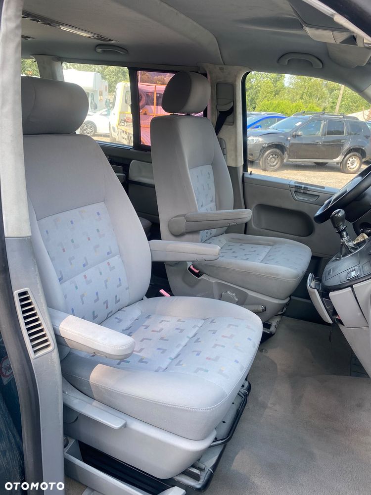 Volkswagen Multivan - 9