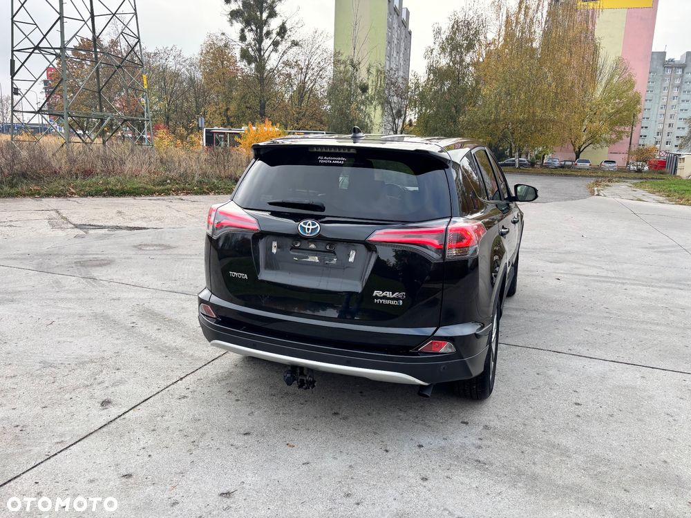 Toyota RAV4 - 6