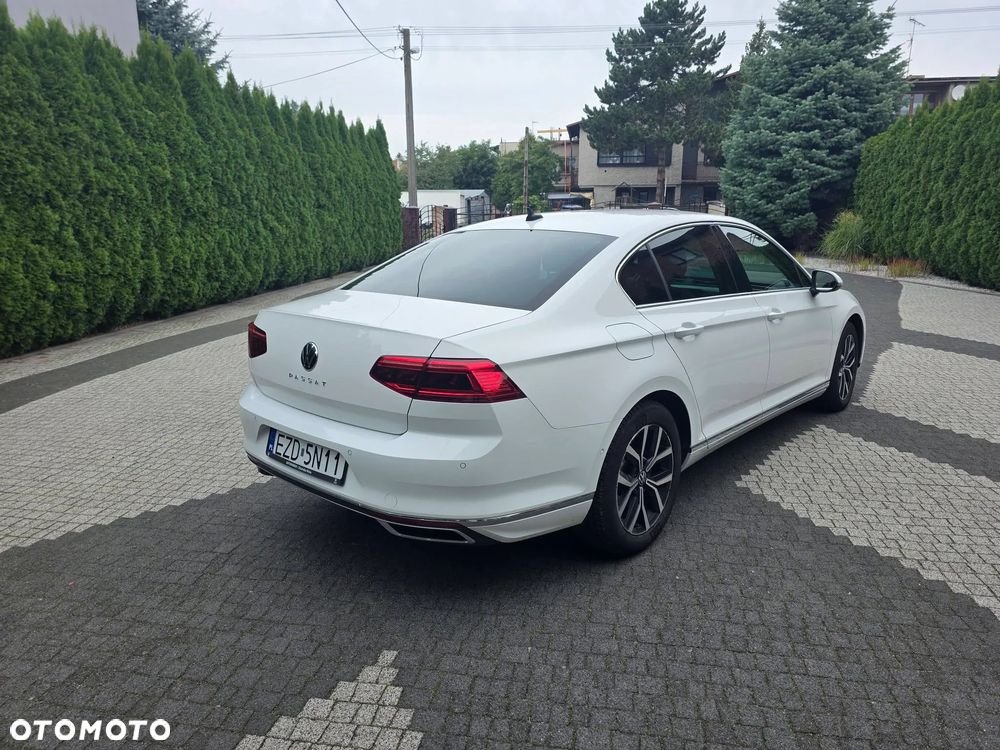 Volkswagen Passat 2.0 TDI Elegance DSG - 4