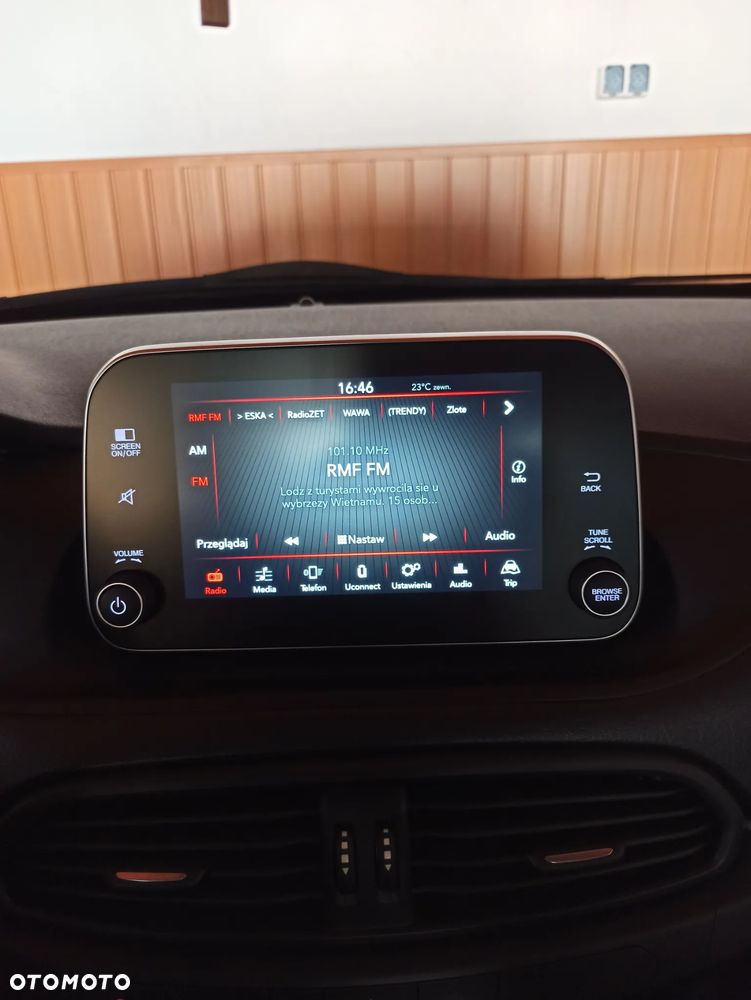 Fiat Tipo 1.4 16V Lounge EU6d - 10