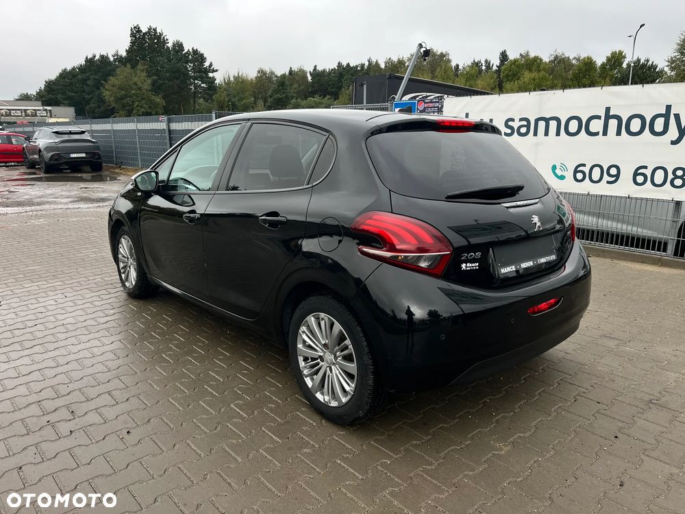 Peugeot 208 PureTech 82 Style - 8