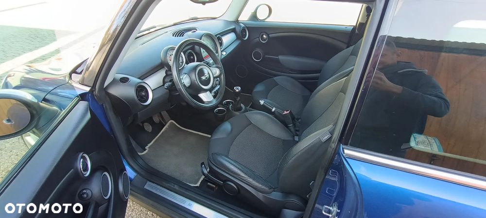 MINI Cooper Standard - 22