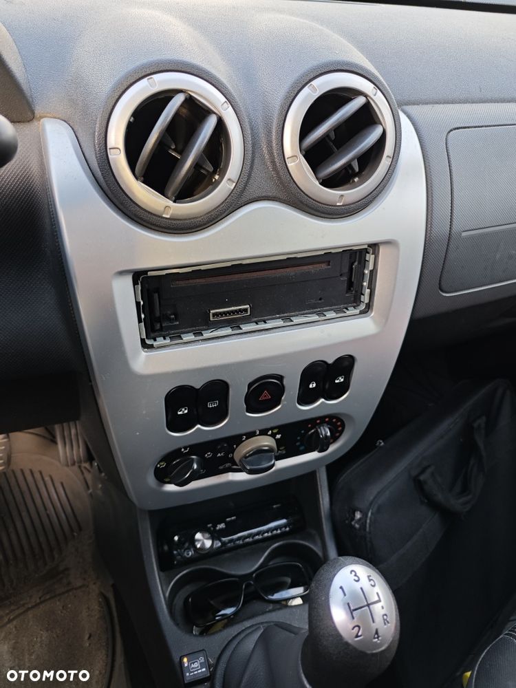Dacia Sandero - 3