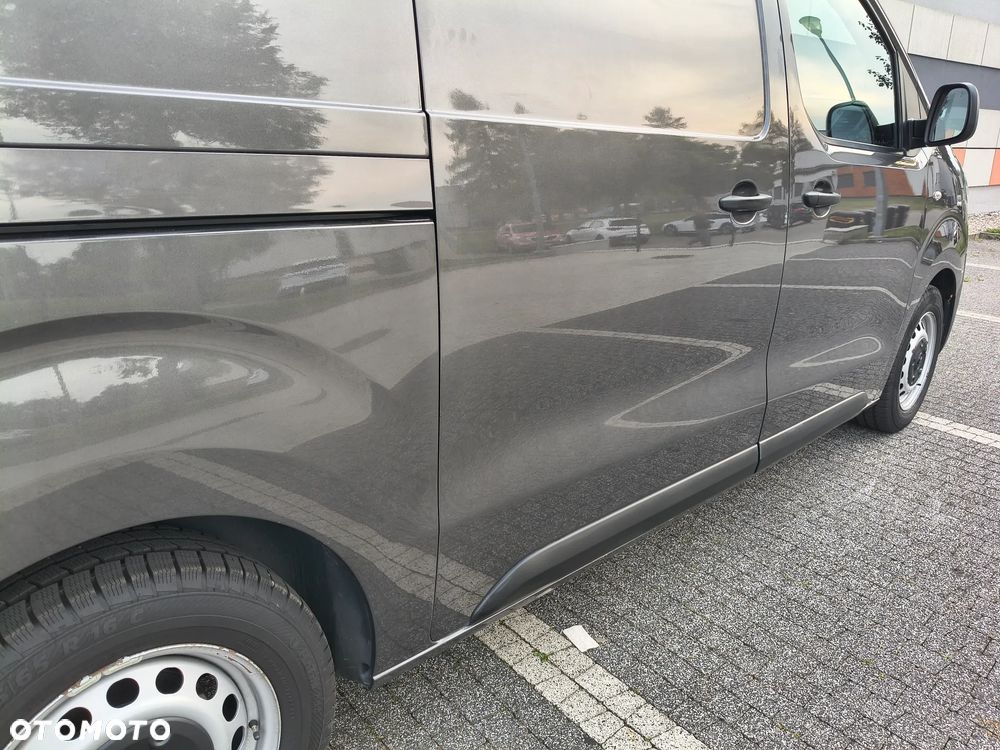 Toyota PROACE NOWY MODEL 1.5 D-4D (120KM) (L2H1) (EURO,6) KLIMA FULL OPCJA STAN IDEALNY NIE MA RDZY 100% BEZWYPADKOWY SERWIS A.S.O. DO KOŃCA ! ! ! - 29