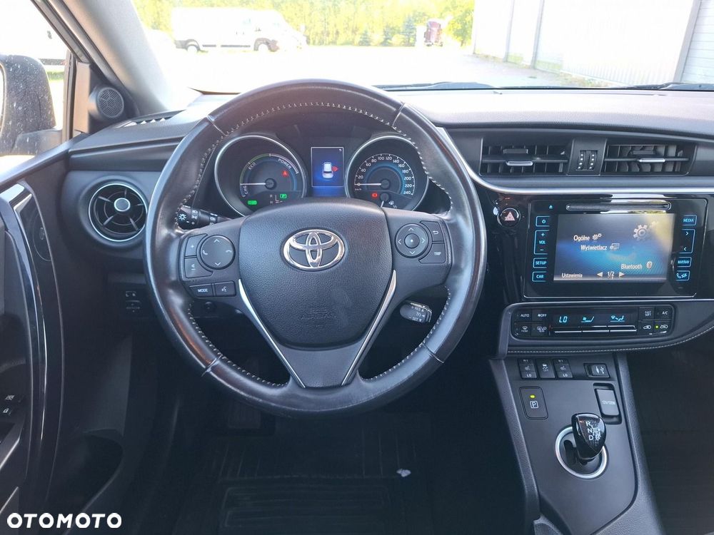 Toyota Auris - 10
