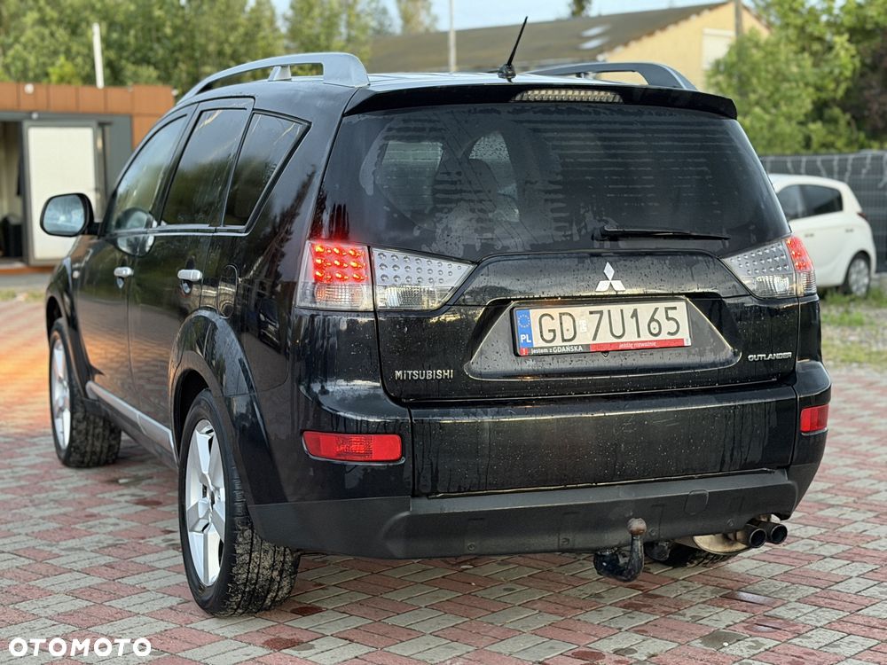 Mitsubishi Outlander - 4
