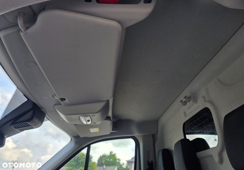 Ford Transit - 22