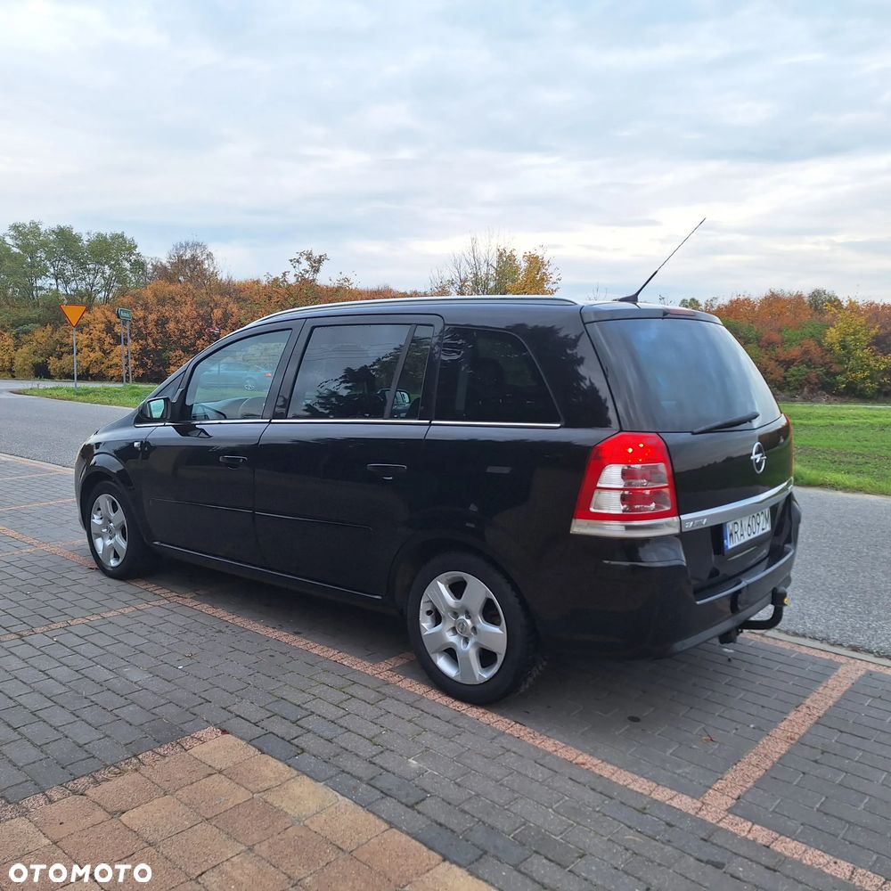 Opel Zafira - 8