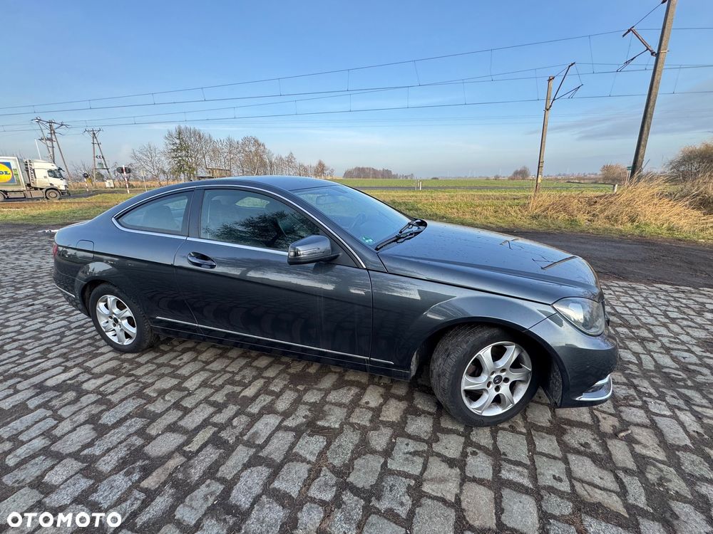 Mercedes-Benz Klasa C 180 (BlueEFFICIENCY) - 3