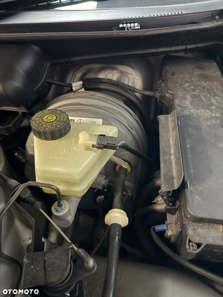 Mercedes-Benz Klasa E ver-320-4--matic-t-avantgarde - 9