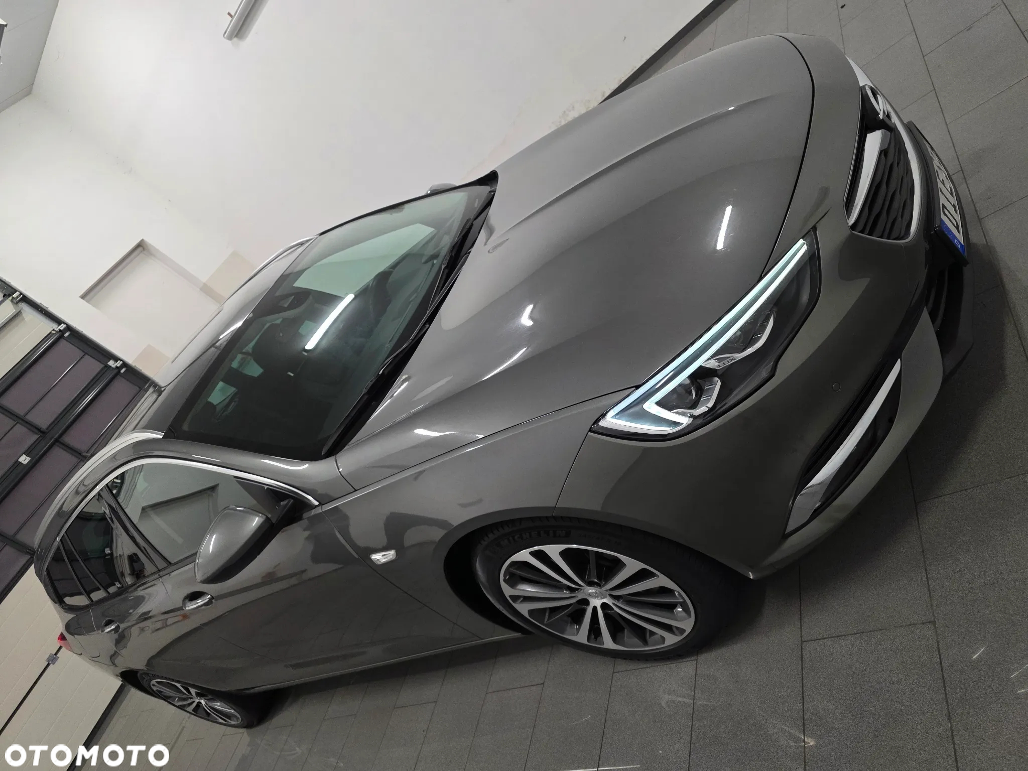 Opel Insignia Sports Tourer 2.0 Diesel Exclusive - 3