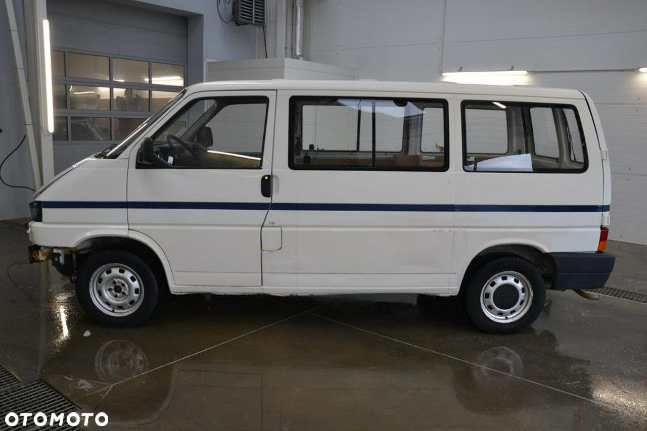 Volkswagen Transporter - 4