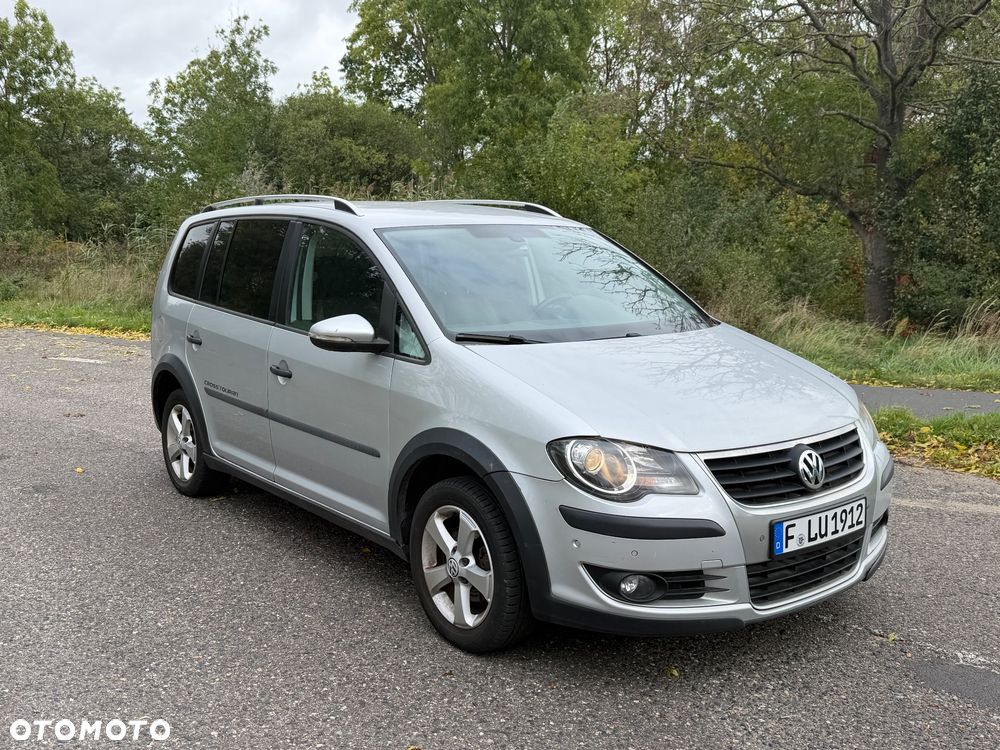 Volkswagen Touran - 3