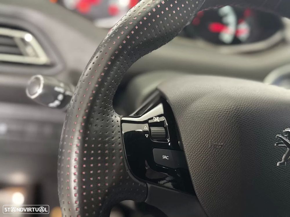 Peugeot 308 1.2 PureTech GT Line - 42