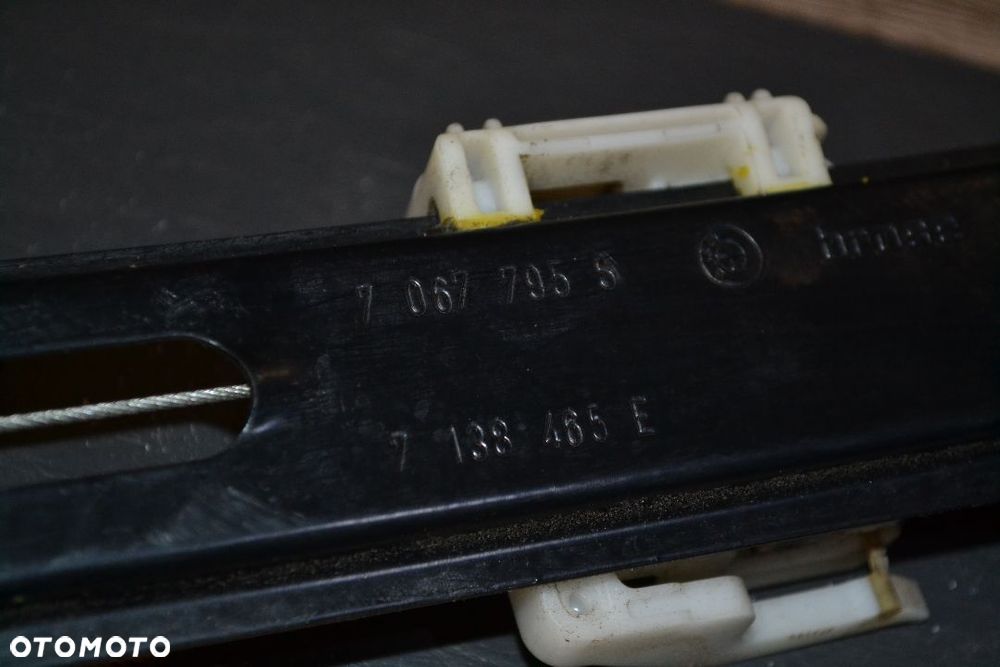 BMW E87 PODNOŚNIK MECHANIZM OPUSZCZANIA SZYB EL LEWY PRZÓD PRZEDNI 7067795S 7138465E - 3