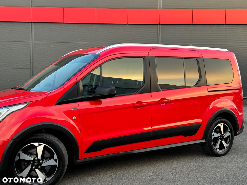 Ford Tourneo Connect Grand - 23