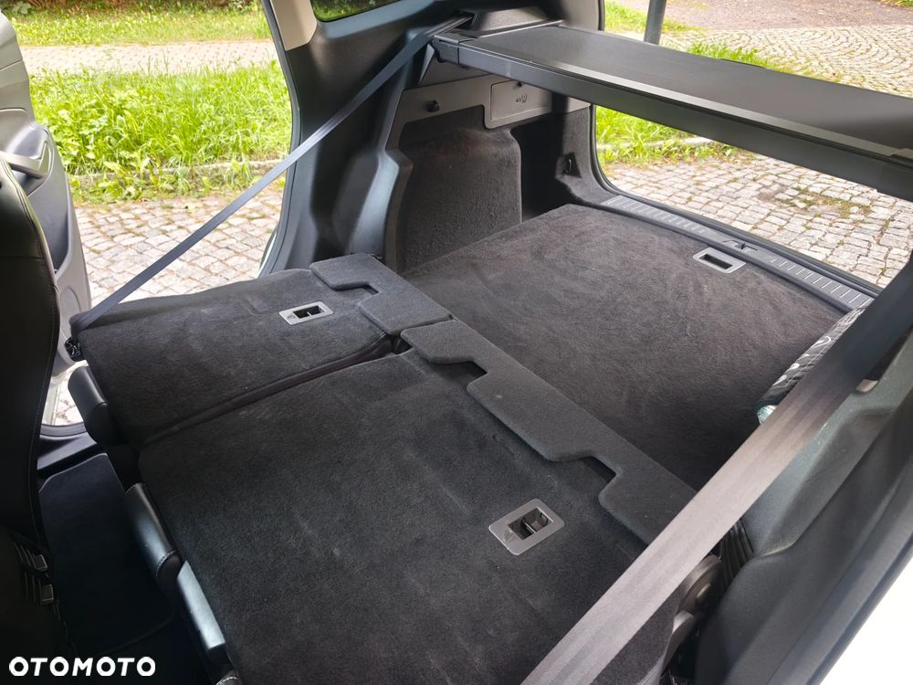 Ford Kuga 2.0 TDCi 4x4 Titanium - 23