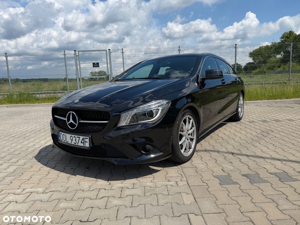 Mercedes-Benz CLA 180 Peak Edition - 1