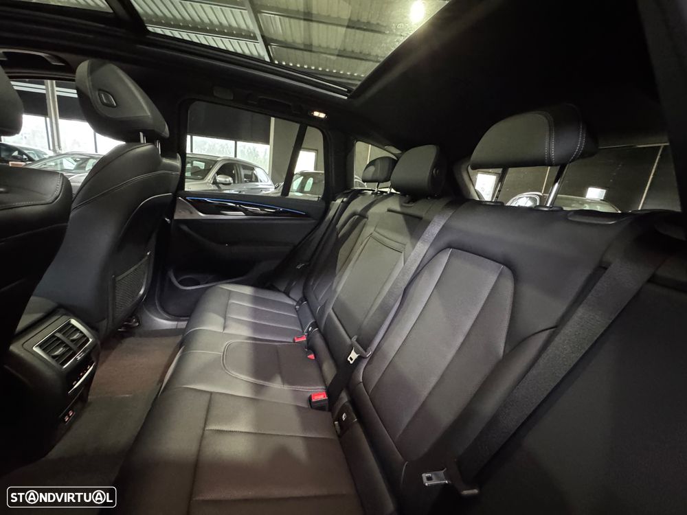 BMW iX3 M Sport Impressive - 27