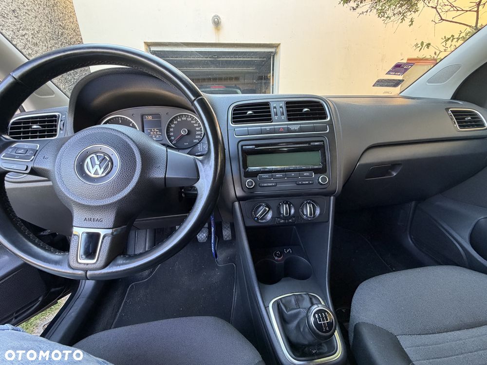 Volkswagen Polo - 2