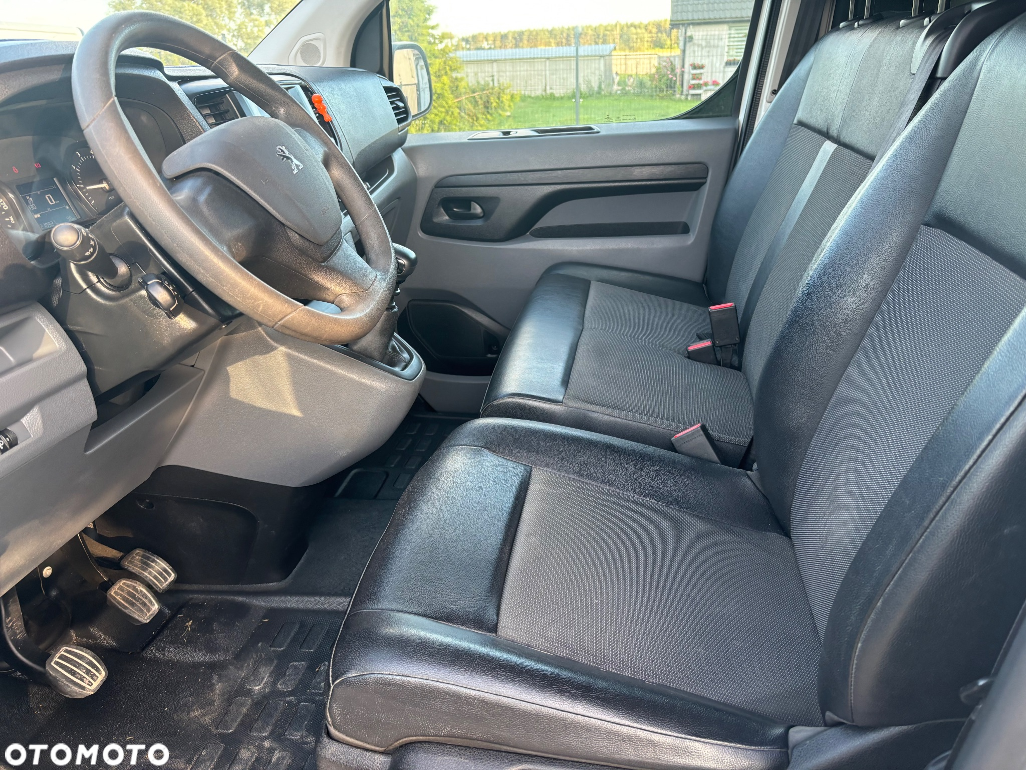 Peugeot Expert - 8