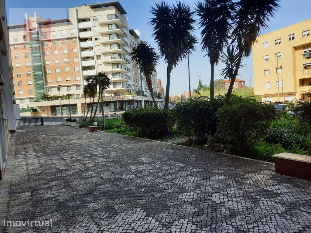 Loja à Quinta do Barros, c/ estacionamento- Lisboa - Grande imagem: 5/12