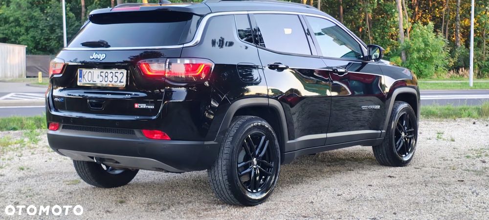 Jeep Compass - 32