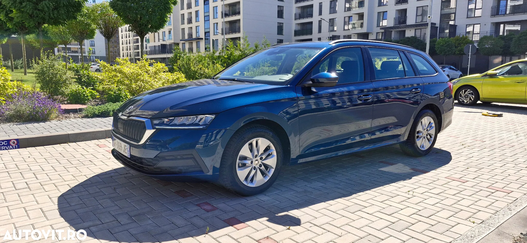 Skoda Octavia 2.0 TDI DSG Ambition - 3