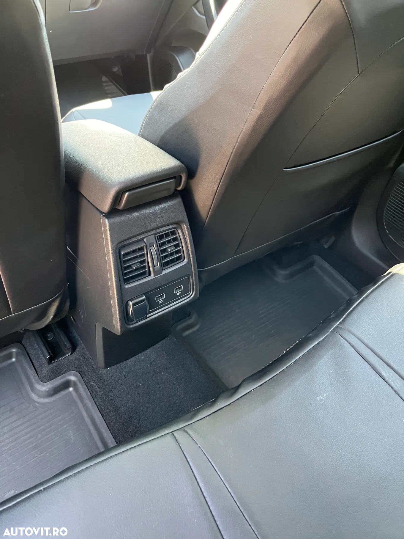 Renault Captur MHEV 140 EDC Techno - 10