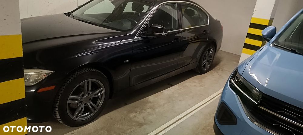 BMW Seria 3 328i Luxury Line - 13