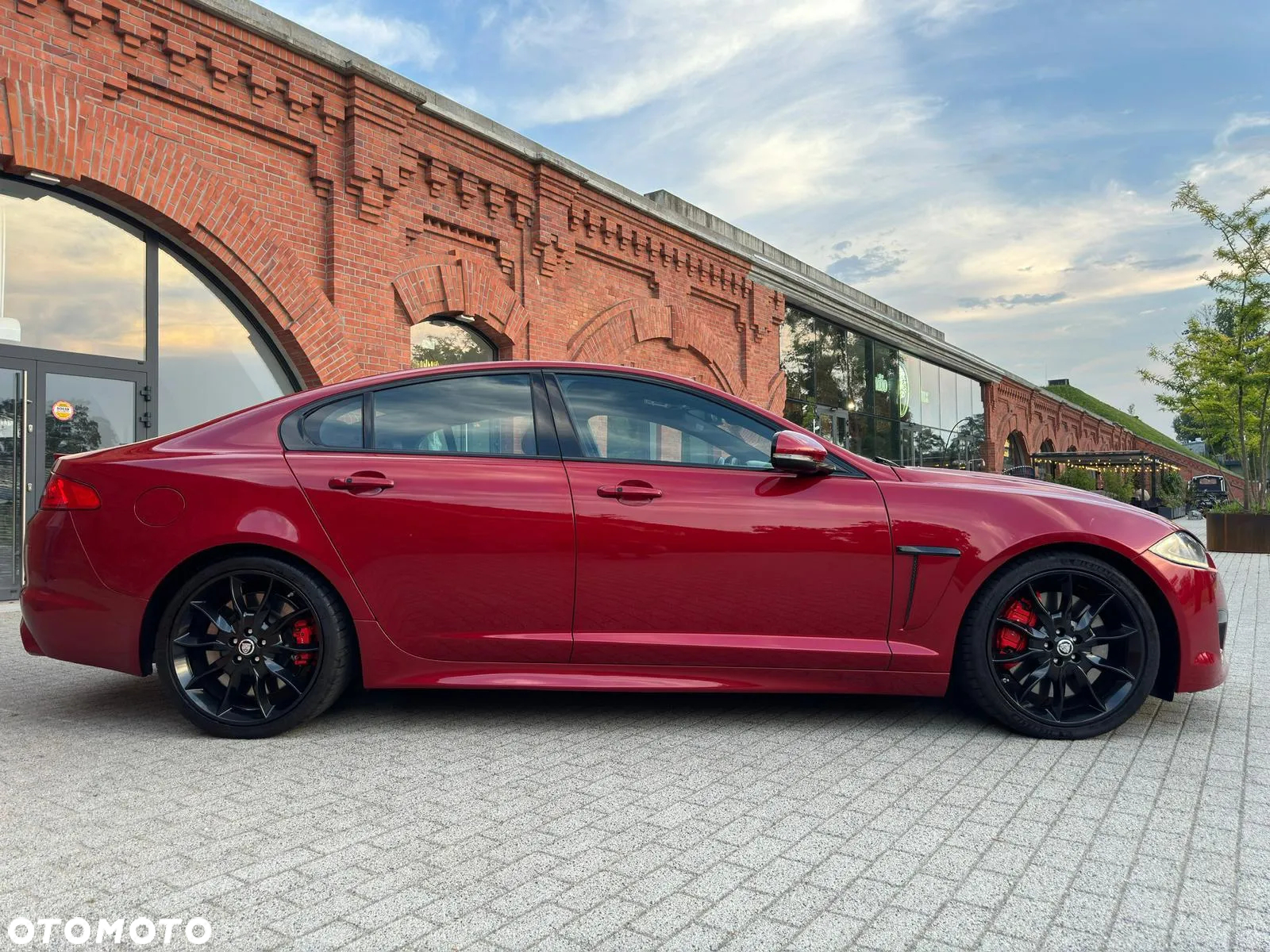Jaguar XF XFR - 8
