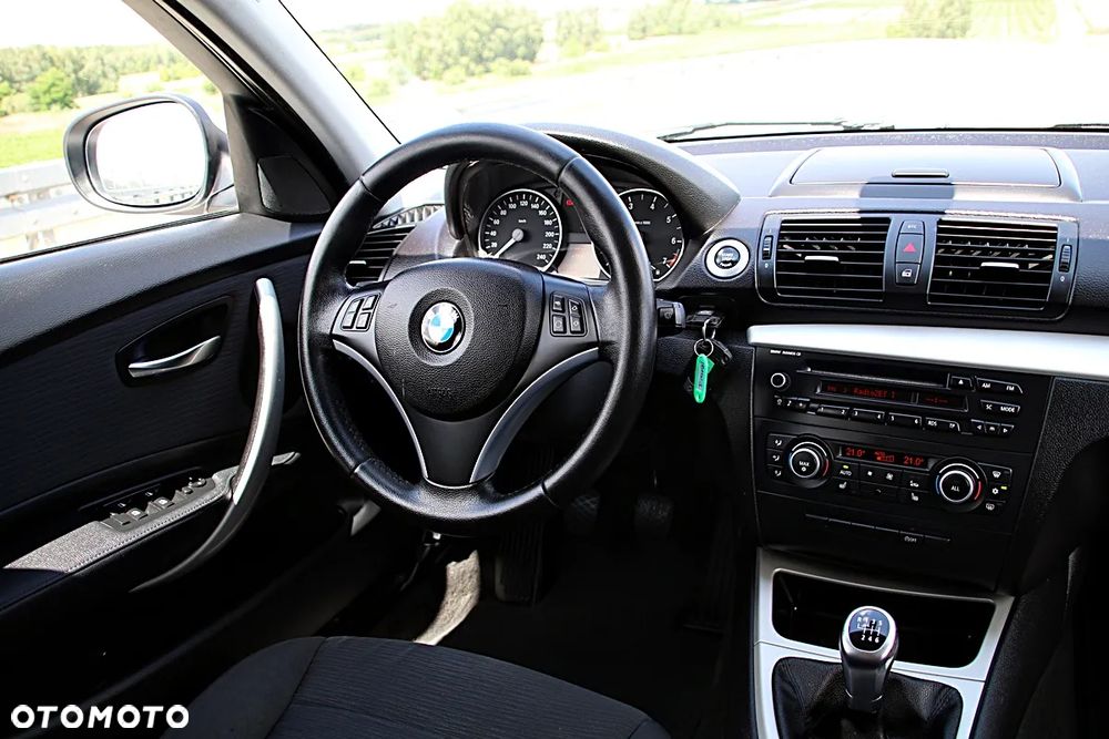 BMW Seria 1 116i Edition Sport - 29