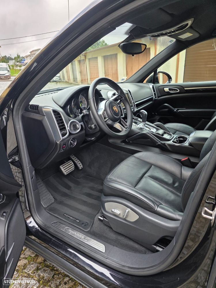 Porsche Cayenne S Hybrid - 15