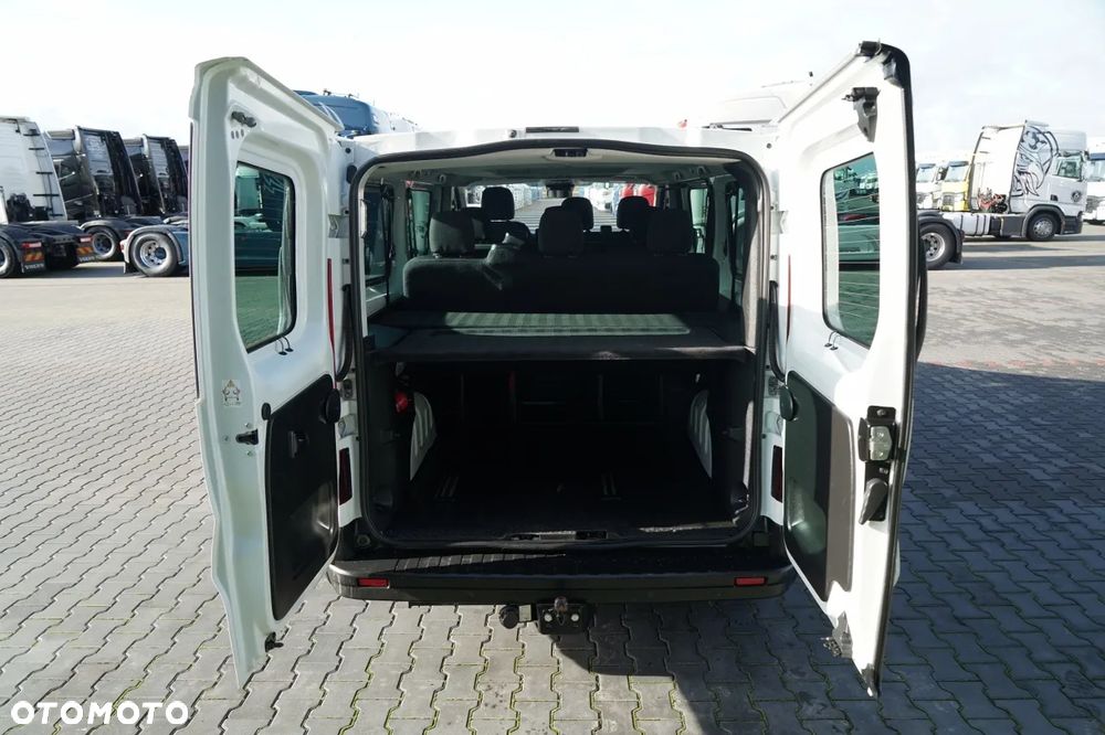 Renault TRAFIC III / BUS / 9 MIEJSC / 90 TYS KM / PIERWSZY WŁAŚCICIEL / POLSKI SALON / 2022 ROK / - 18