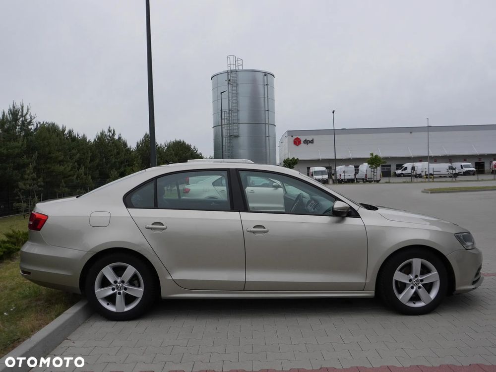 Volkswagen Jetta 2.0 TDI DPF BMT Comfortline - 9