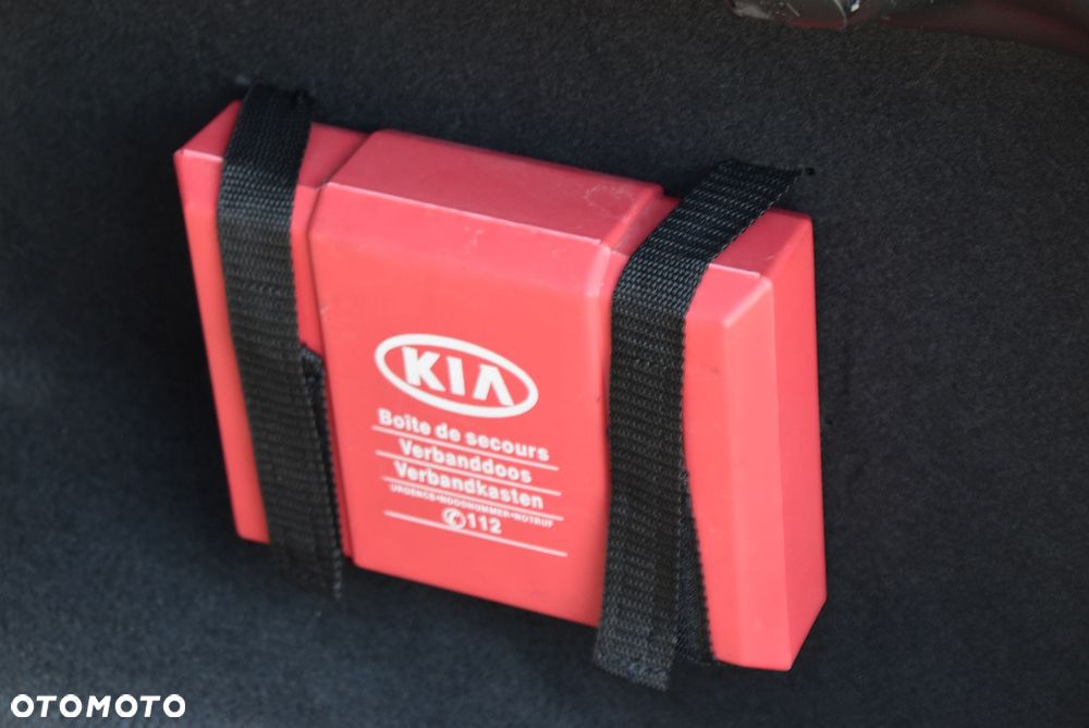 Kia Ceed - 13