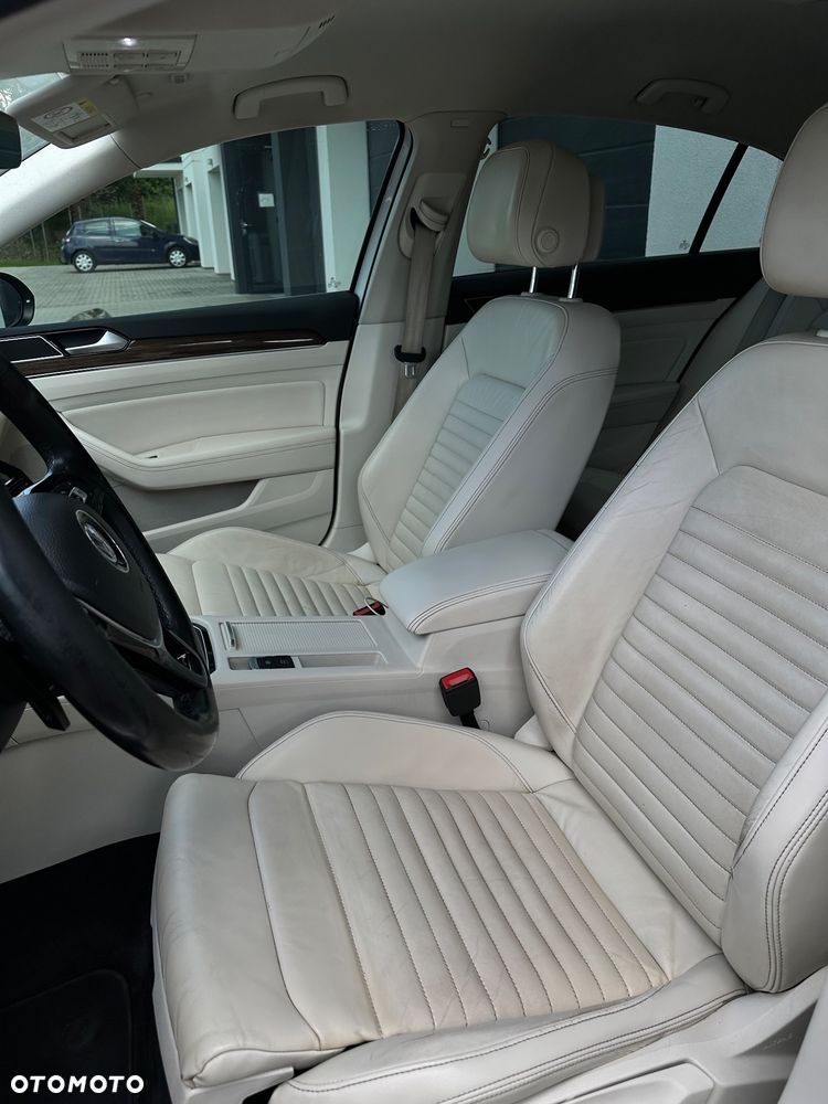 Volkswagen Passat 2.0 TDI Bi-Turbo BMT 4Mot Highline DSG - 6