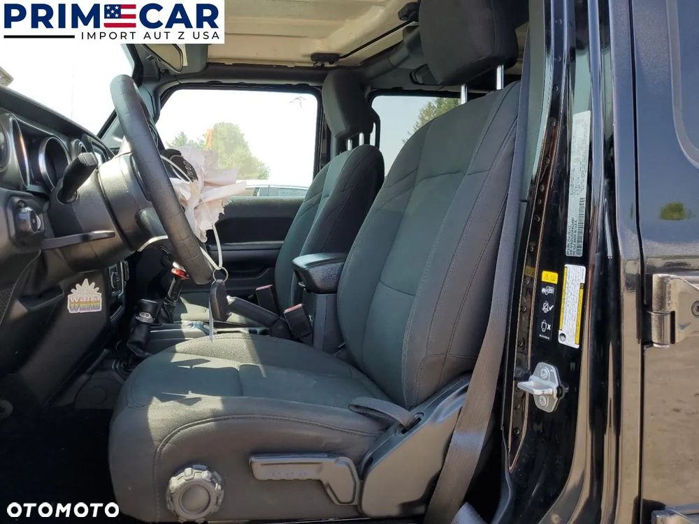 Jeep Wrangler - 7