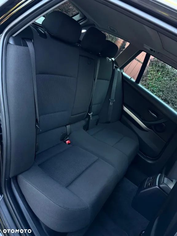 BMW Seria 3 320d Efficient Dynamics Sport Line - 33