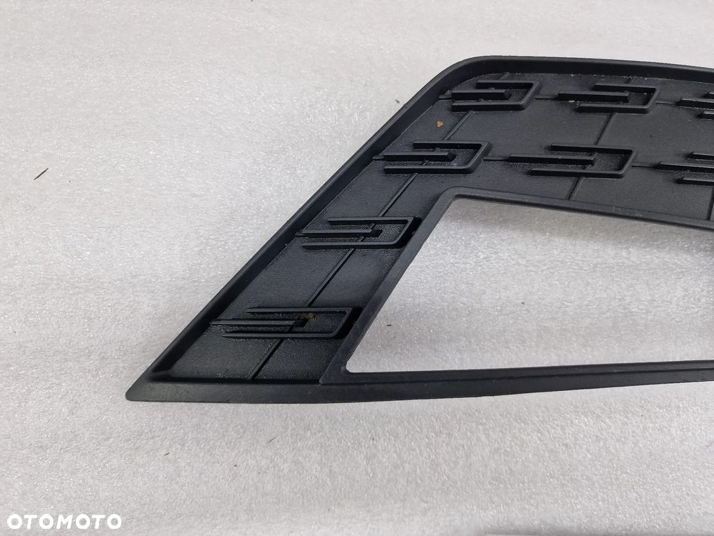 SEAT LEON 3 III LIFT 16- PRAWA KRATKA BOCZNA ZDERZAKA PRZEDNIEGO PRZÓD , NR 5F0853666G , NR AUKCJI C/95 - 2