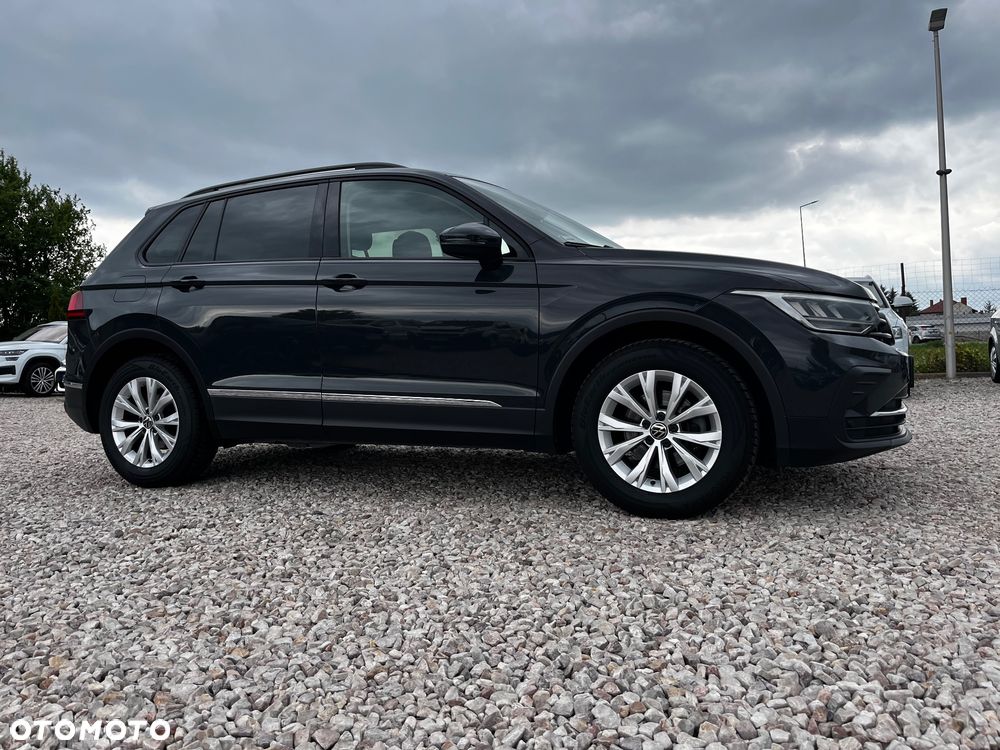 Volkswagen Tiguan - 12