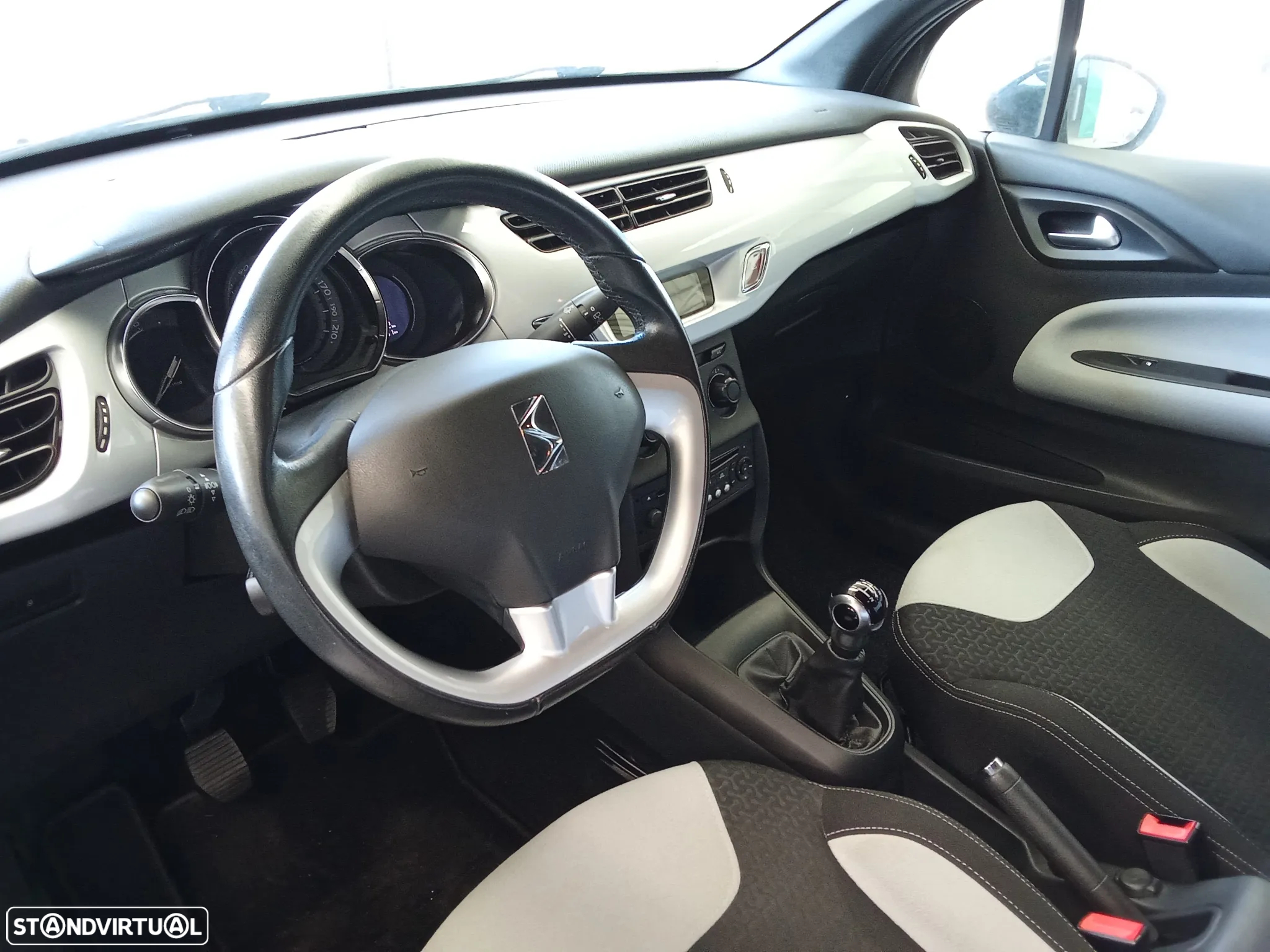 Citroën DS3 1.2 PureTech Be Chic - 9