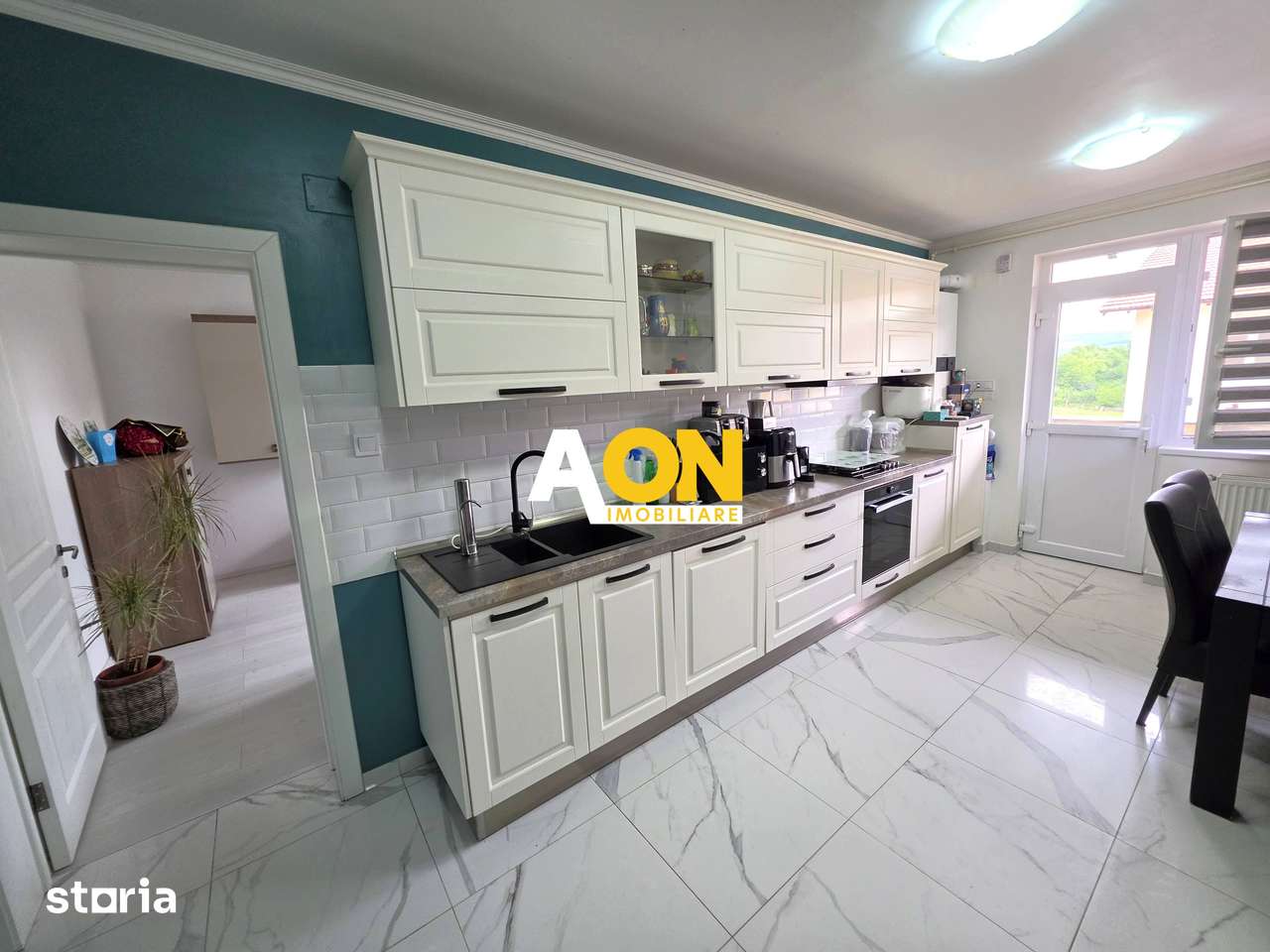Apartament 3 camere + mansarda, cu garaj și boxă, mobilat, bloc nou — fotografia 2