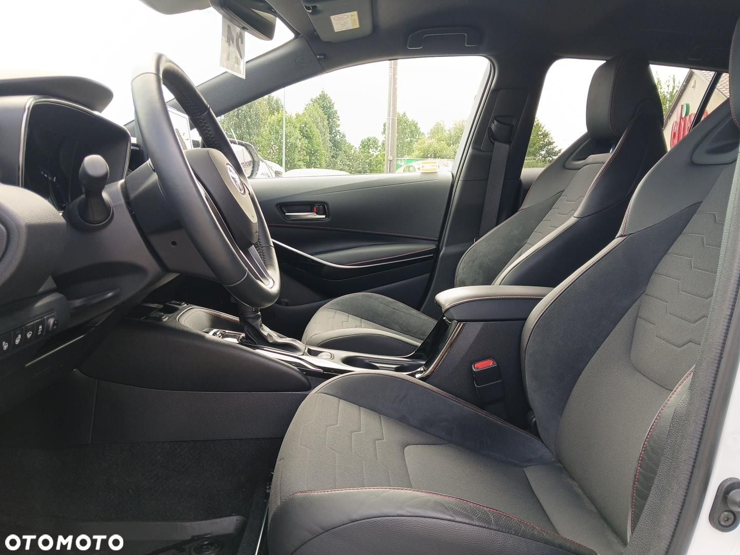 Toyota Corolla 1.8 Hybrid GPF Executive - 13